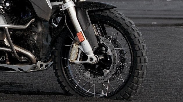 R 1200 GS cross-spoke wheels