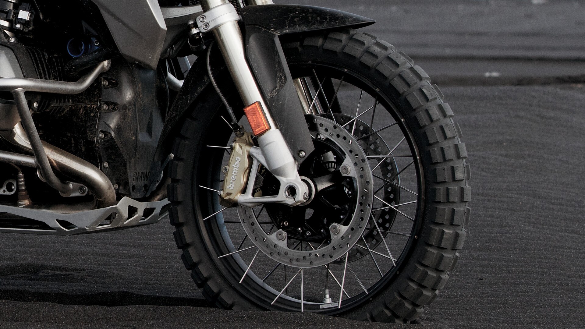 R 1200 GS cross-spoke wheels