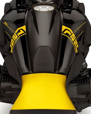 We see the tank of the Edition 40 Years GS with 1250 lettering and Option 719 logo in the detail view.