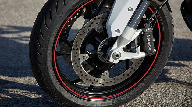 F 800 R wheels in dynamic design