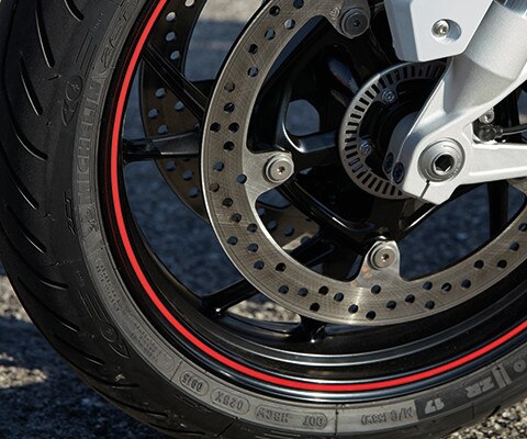 F 800 R wheels in dynamic design