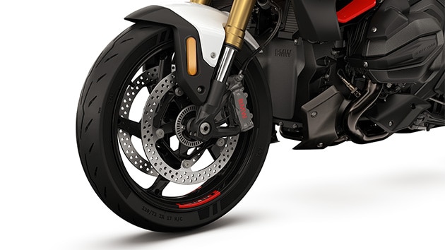 Design option wheels on the R 1300 R from BMW Motorrad
