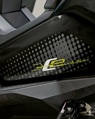 Side trim panel with graphic