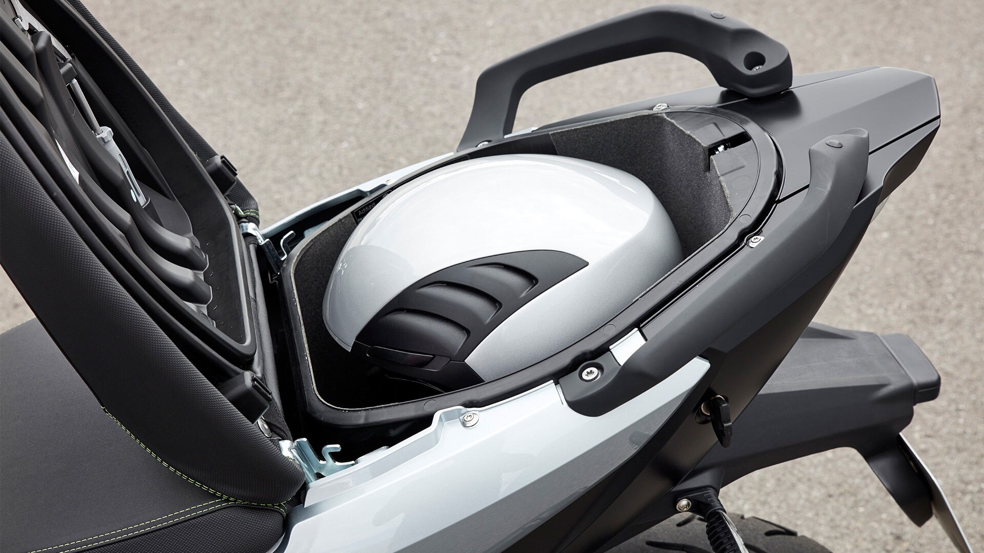 C evolution helmet storage compartment